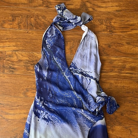 Boskemper Elegant Asymmetrical Blue and White Dress, size XS - Picture 2 of 13